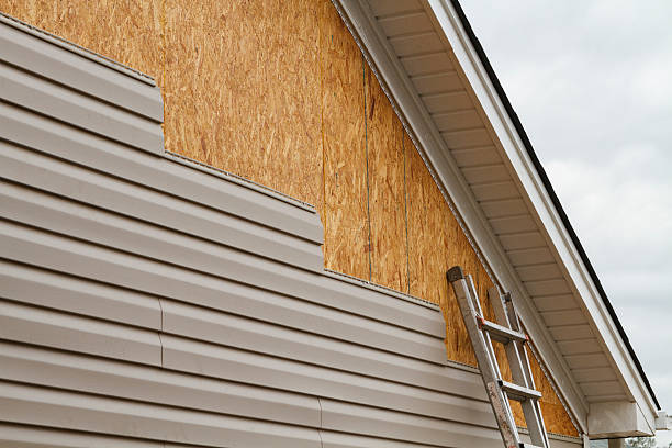 Professional Siding Installation technician working in Spencer, IN